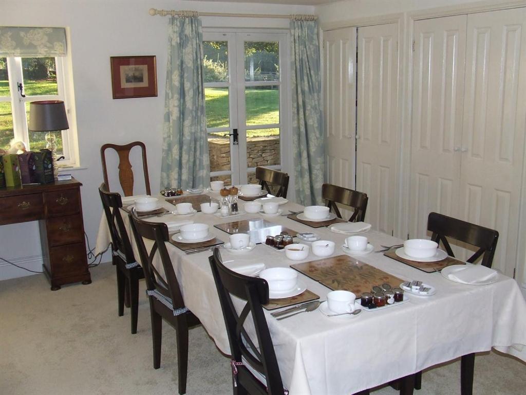 Well Cottage B And B Cirencester Eksteriør billede